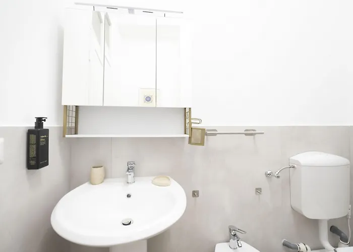 Lovely In Hip And Vibrant Pigneto Apartment Rome