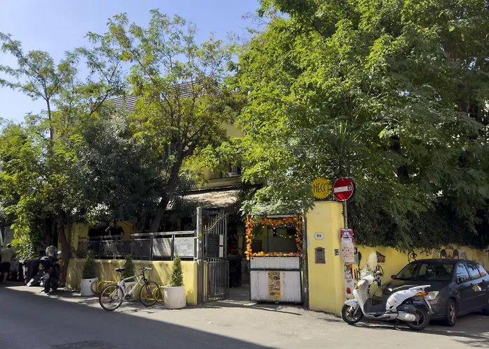 Lovely In Hip And Vibrant Pigneto Apartment
